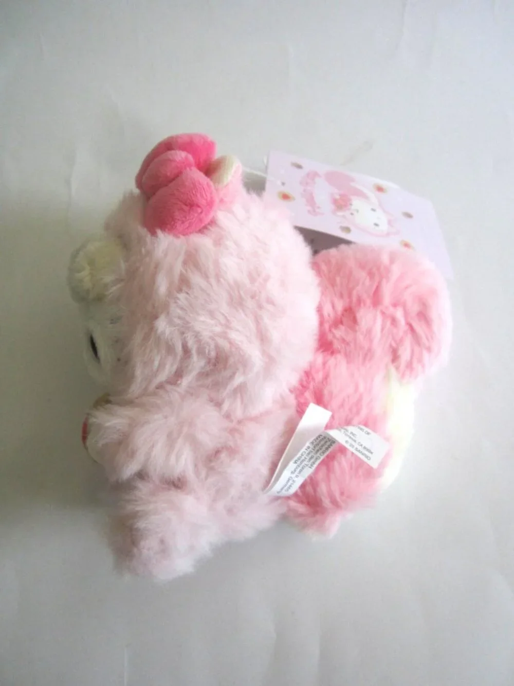 Hello Kitty Squirrel Costume Carry Heart Pink Keychain Plush Doll Sanrio NEW - Picture 4 of 7